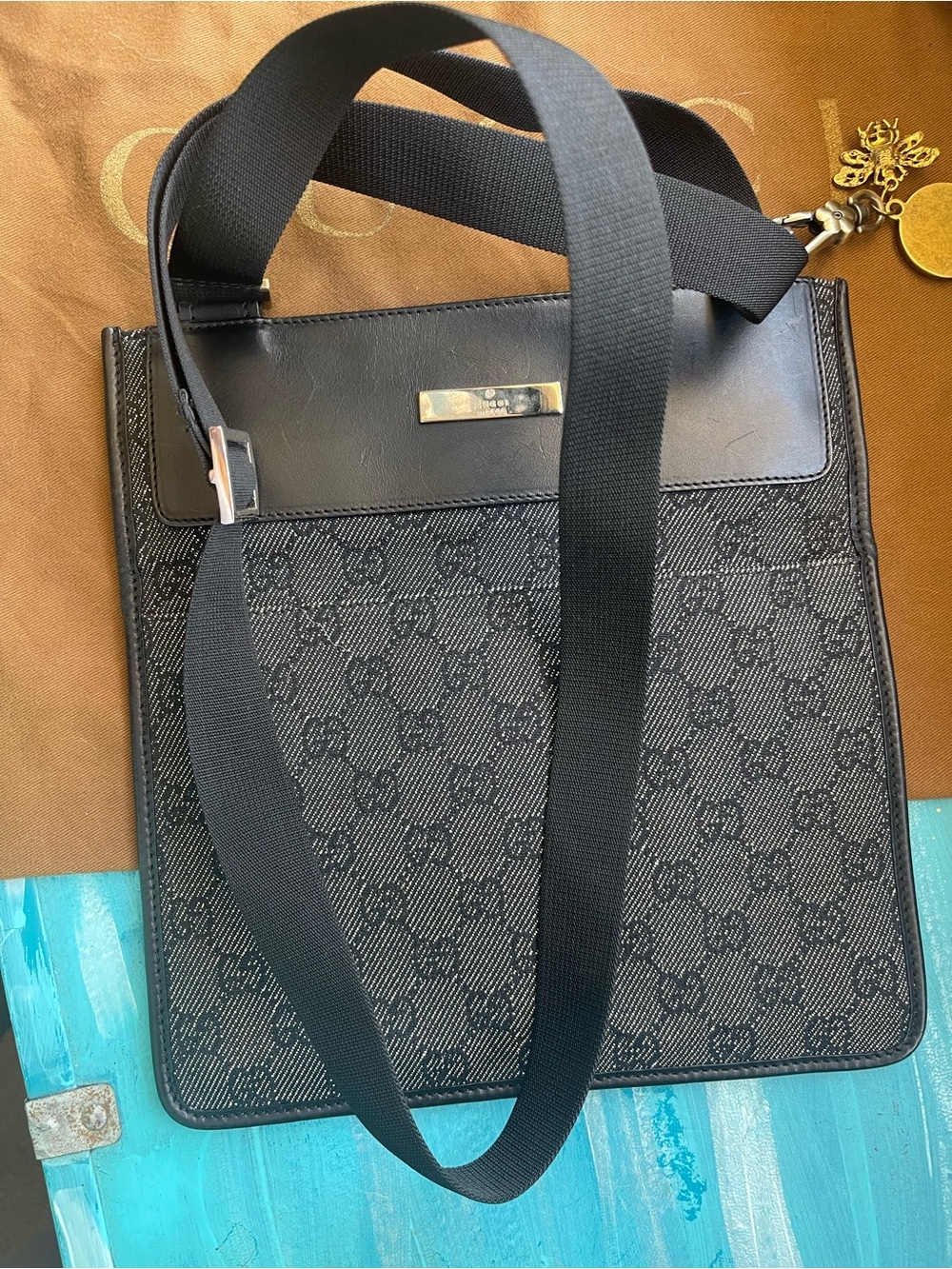 Gucci Black GG Supreme Crossbody Bag with Gold Charm - Picture 4 of 16